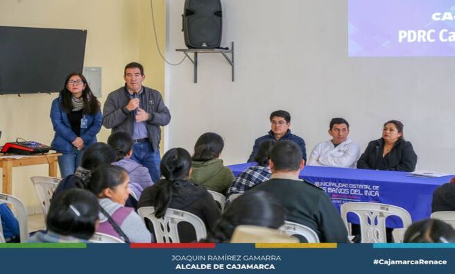 📌En busca de una mayor inclusión de la ciudadanía, así como de entidades públicas y privadas, el equipo técnico del Plan de Desarrollo Local Concertado (PDLC) al 2034 sigue llevando a cabo talleres participativos en los distritos de nuestra provincia. En esta ocasión, el taller se realizó en el distrito de Baños del Inca.
✅Con una concurrida asistencia de líderes de diferentes centros poblados y asociaciones, se recolectó valiosa información que contribuirá a una mejor elaboración del PDLC. Representantes del gobierno regional y de la comuna local, se mostraron satisfechos con el alcance de este importante trabajo, enfocado en reducir las brechas sociales en nuestra región. La regidora, Julia Guerrero, destacó la importancia de estos talleres y el compromiso de seguir impulsándolos.
🤝Estos esfuerzos continúan reforzando la colaboración entre la ciudadanía y las autoridades, asegurando que el PDLC refleje las verdaderas necesidades y aspiraciones de todos los habitantes de Cajamarca.