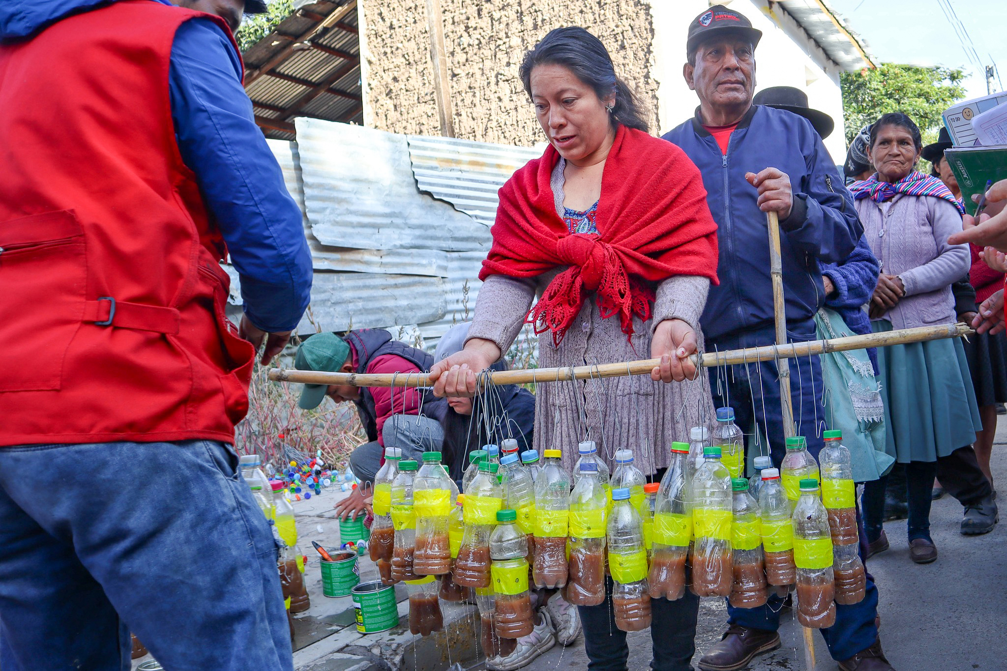 Inició campaña etológica con instalación de 5 mil trampas caseras