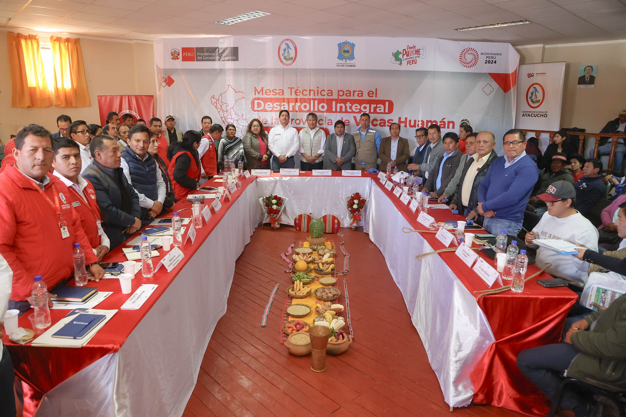 Gobernador regional anuncia proyectos de impacto para Vilcas Huamán