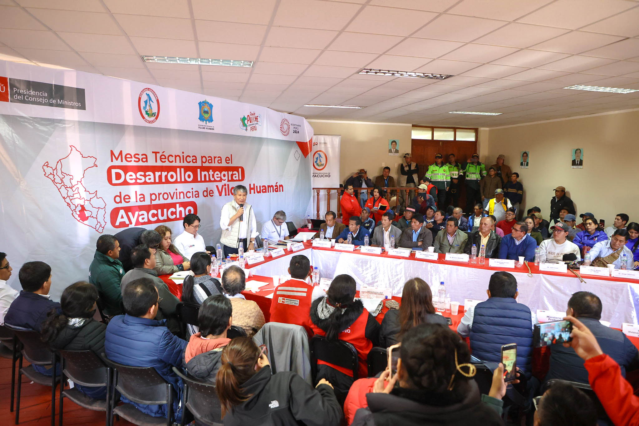 Gobernador regional anuncia proyectos de impacto para Vilcas Huamán