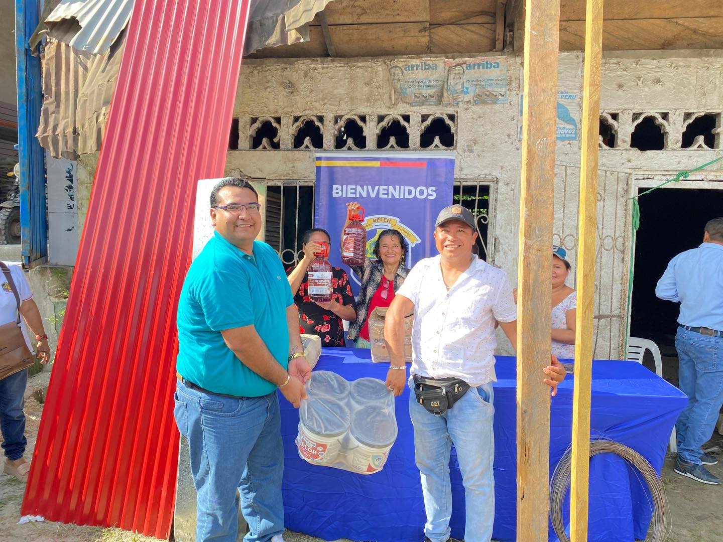 Entrega de materiales de construcción destinados al mejoramiento del local comunal del Asentamiento Humano Ciudad Jardín.