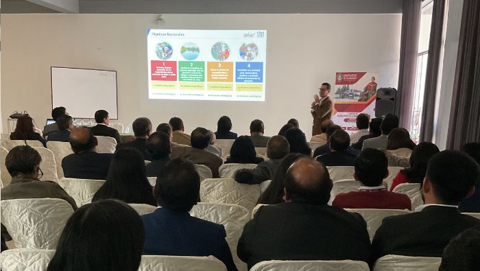 Participantes al taller de formulación del Plan Estratégico Institucional 2025-2030 de la UNSCH