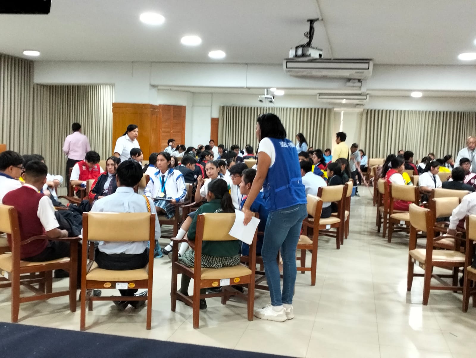 Cabildo estudiantil “ESCUCHEN NUESTRAS VOCES”