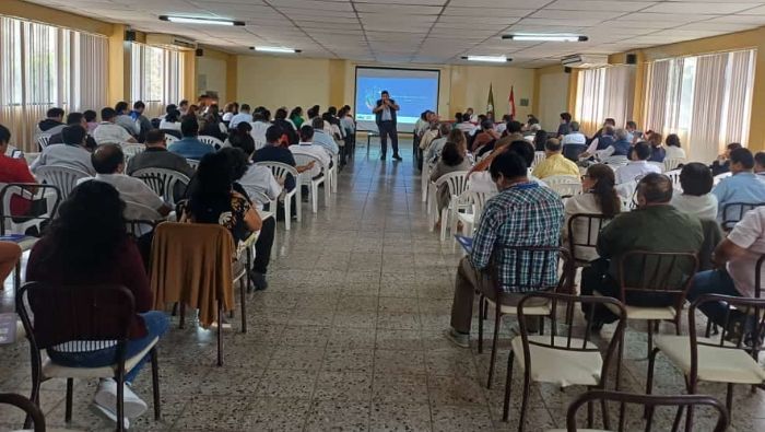 Participantes al taller de “Formulación de Planes de Desarrollo Concertado y Planes Institucionales” en Piura