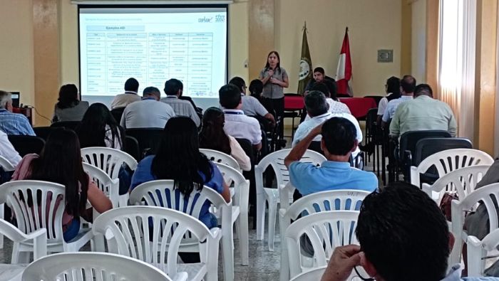 Participantes al taller de “Formulación de Planes de Desarrollo Concertado y Planes Institucionales” en Piura
