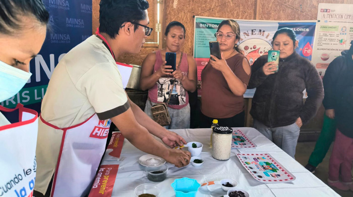 Representantes de las “Ollitas Comunes” de Villa María del Triunfo fueron capacitadas en alimentación saludable