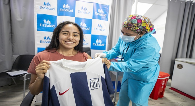 Red Prestacional Almenara saca tarjeta roja a la influenza y va inmunizando más de 20 mil personas en lo que va del año 2024