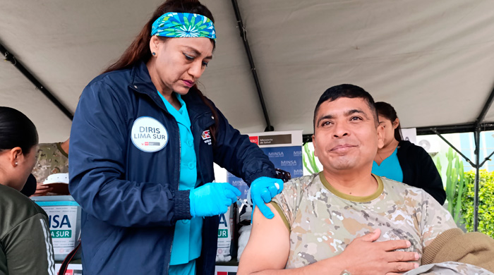 Diris Lima Sur: más de cinco mil miembros del Ejército del Perú reciben dosis de la vacuna contra la influenza