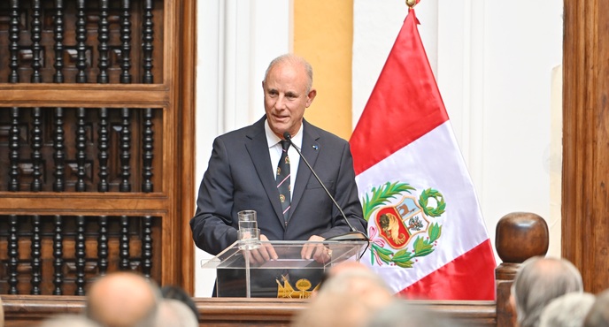 Canciller: Activamos los mecanismos para proteger la integridad física de los peruanos en Bolivia