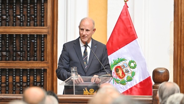 Canciller: Activamos los mecanismos para proteger la integridad física de los peruanos en Bolivia