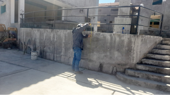 La Contraloría General alertó a Plan COPESCO Nacional que la infraestructura existente que fue ejecutada en su primera etapa por el Gobierno Regional de Ayacucho está demorando en ser transferida para así continuar la ejecución del saldo de la obra “Mejoramiento de la actividad artesanal en el distrito de Quinua - CITE QUINUA”, lo que pondría en riesgo la entrega de terreno a la empresa contratista y el inicio del plazo de ejecución de la obra, lo que perjudicaría a los artesanos de dicho distrito.