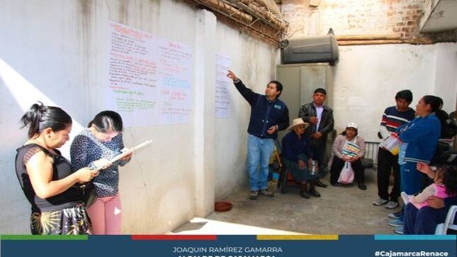 🌍Hoy la Municipalidad Provincial de Cajamarca y SUNAFIL llegaron hasta la zona de Casurco, donde se dio la charla "Prevención de Violencia Familiar" a las madres de los diferentes programas de Vaso de Leche. Esta iniciativa es parte del compromiso continuo del área de  Renace Mujer y Familia para apoyar y educar a las madres en temas cruciales para su bienestar y seguridad.
💪 El compromiso de Renace Mujer y Familia es seguir llevando este tipo de charlas a los diferentes programas de Vaso de Leche en la zona urbana de Cajamarca. Nuestro objetivo es concientizar a las familias y orientarlas sobre dónde deben acudir frente a situaciones de violencia.
Trabajando juntos