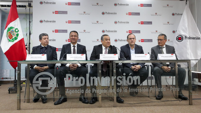 Gobierno firma adenda para iniciar producción de fertilizantes en base a roca fosfórica