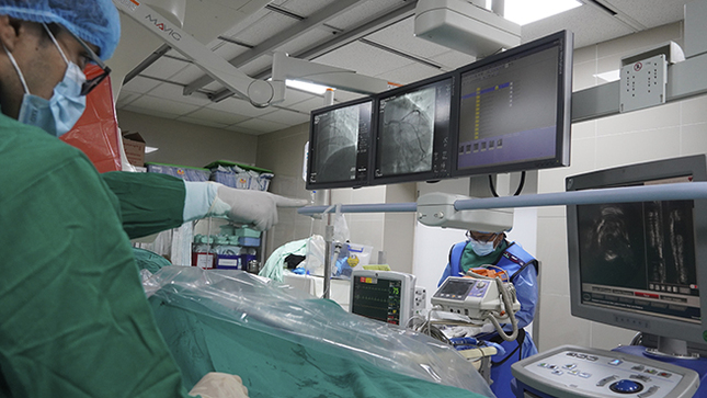 Minsa: hospital Hipólito Unanue implementa tecnología cardíaca con la nueva ecografía intracoronaria