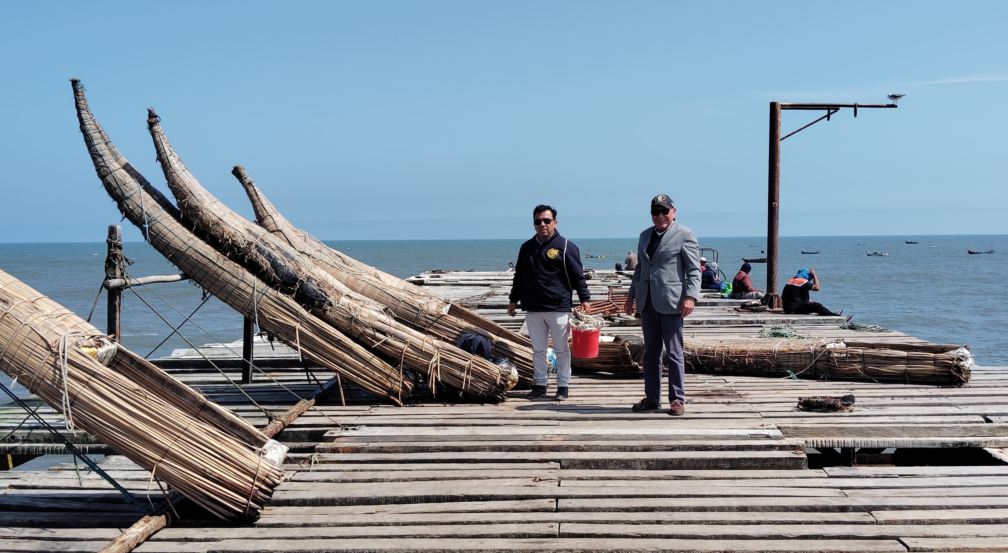 Trabajo de campo para las muestras de agua de mar y su análisis de Salinidad y PH