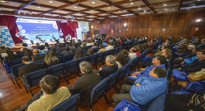 Presidenta de EsSalud anuncia “tolerancia cero” contra la corrupción