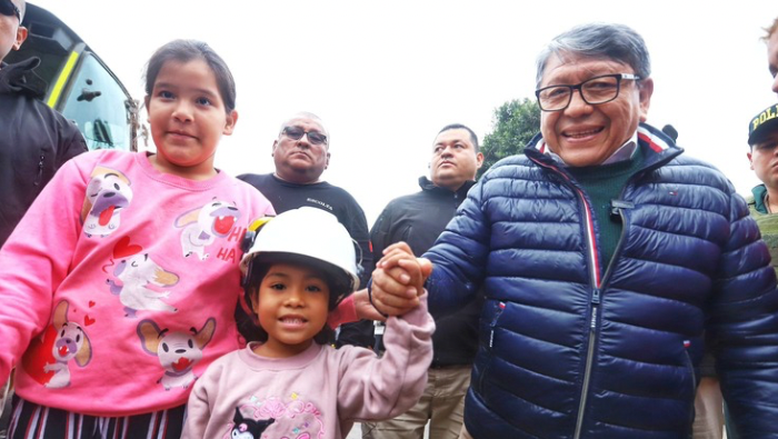 Gobernador del Callao colocó primera piedra para obras viales en Bellavista