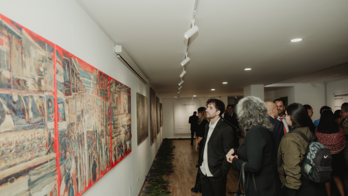 Embajada del Perú en Ecuador inaugura exposición cultural del Señor de los Milagros