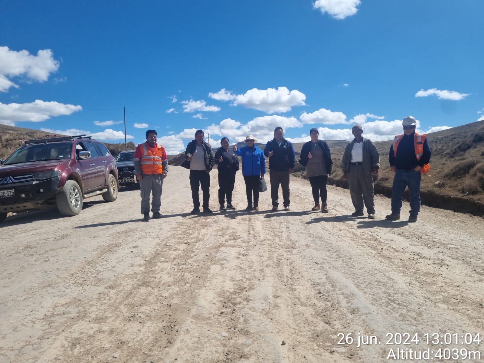 Autoridades supervisando canteras