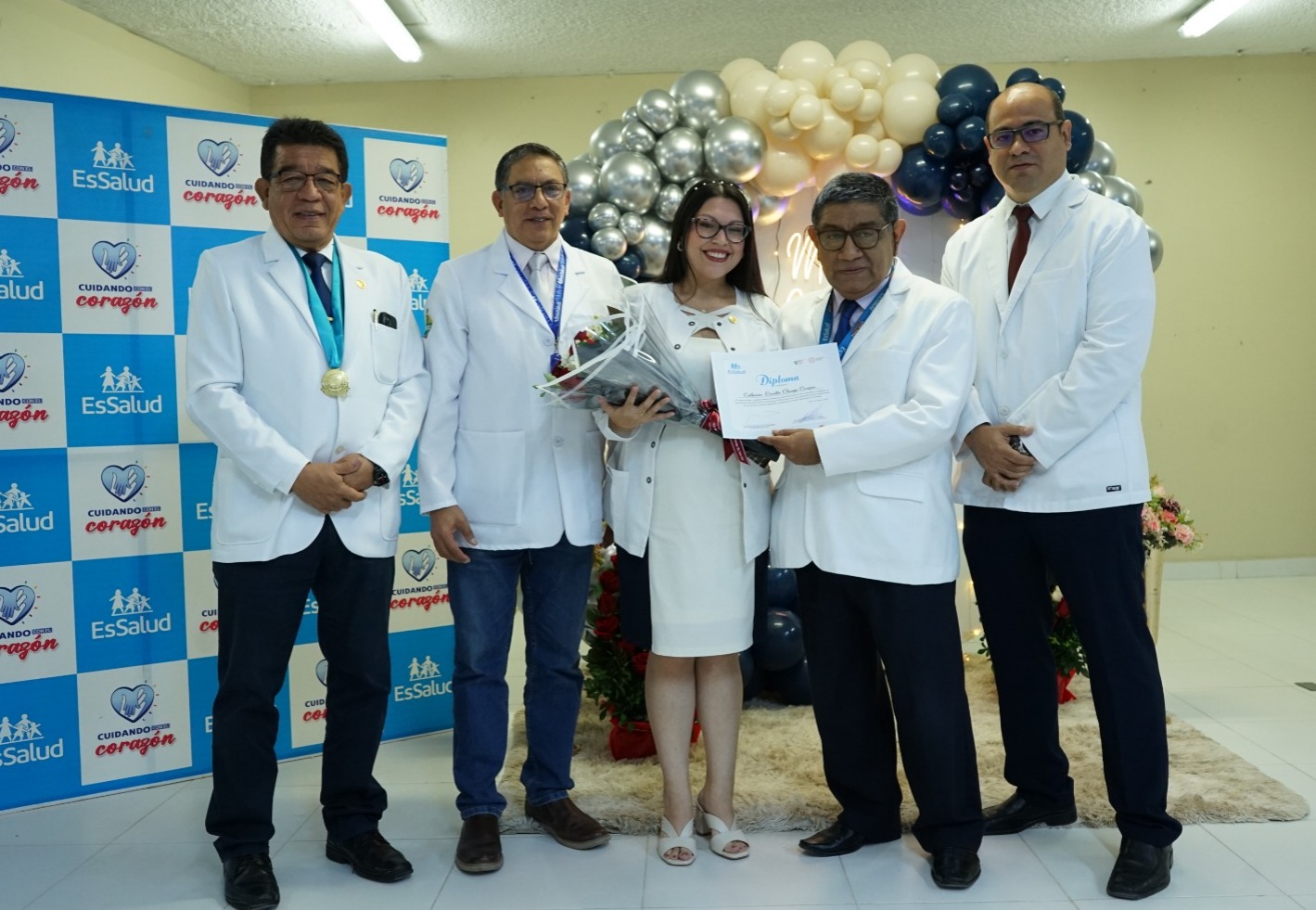Médicos egresados de UNP culminan residentado médico en hospital Cayetano Heredia