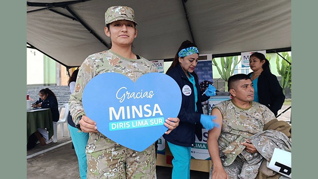 Chorrillos: miembros del Ejército peruano se protegen contra la influenza 
