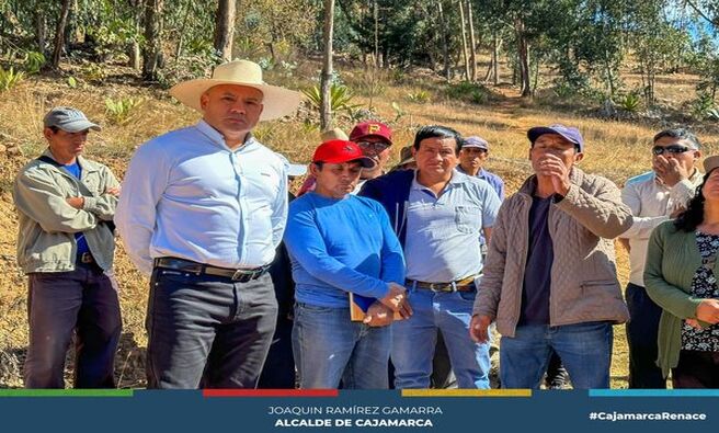 El alcalde provincial de Cajamarca, Joaquín Ramírez Gamarra, se encuentra en la zona de Calispuquio para coordinar acciones de una próxima apertura de calle que podrá conectar directamente a la Av. Independencia. Esta próxima apertura permitirá mejorar la transitabilidad y la calidad de vida de los vecinos.