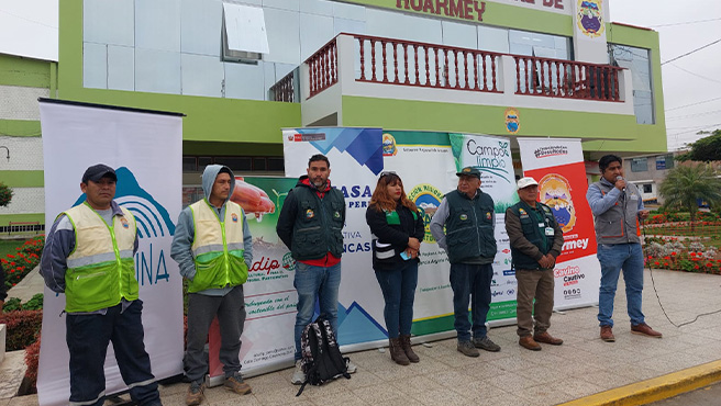 Primera jornada de recojo de envases vacíos de agroquímicos en el valle de Huarmey.