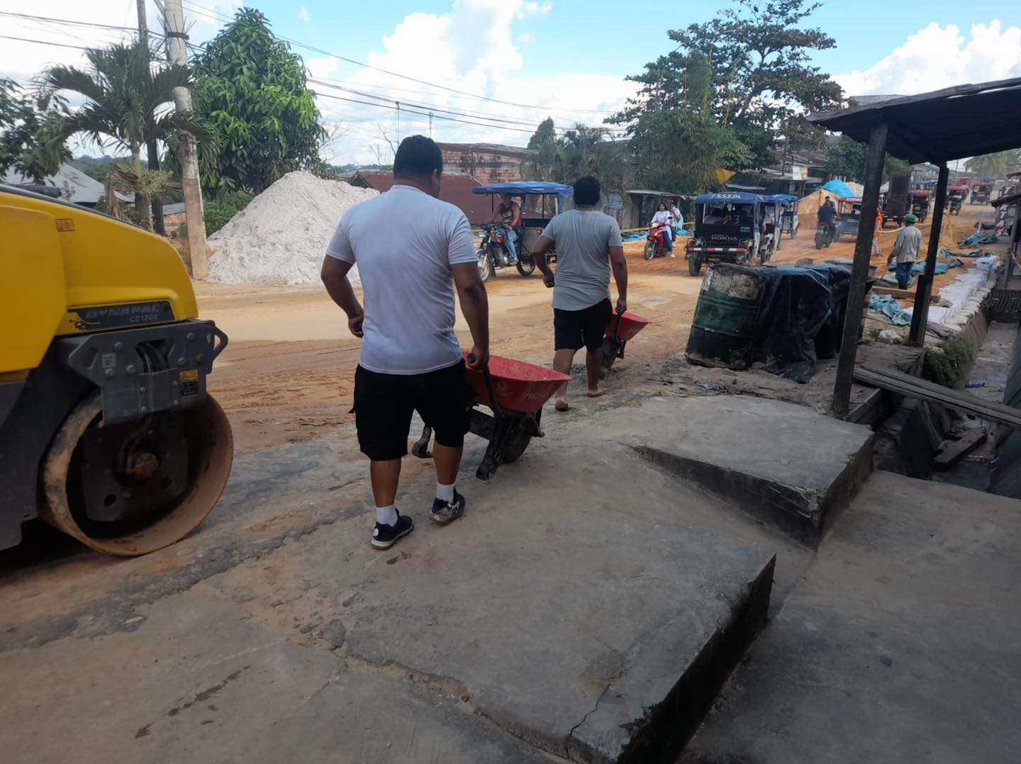  mejoramiento de las vías utilizadas de forma alterna a la Avenida Participación cuadra 10.