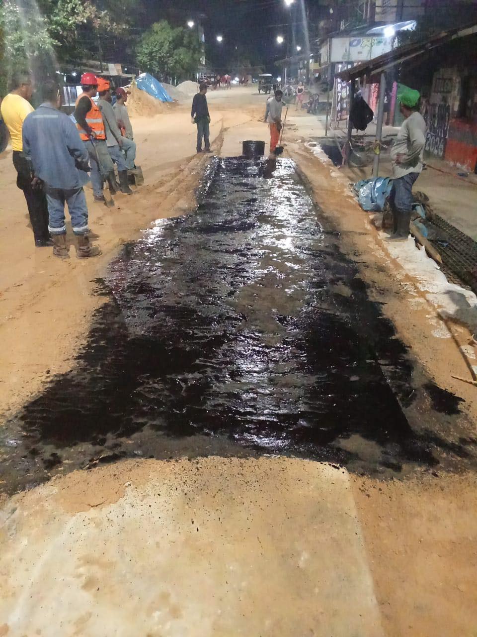Continuando con los trabajos de reparación de la Avenida Participación cuadra 10