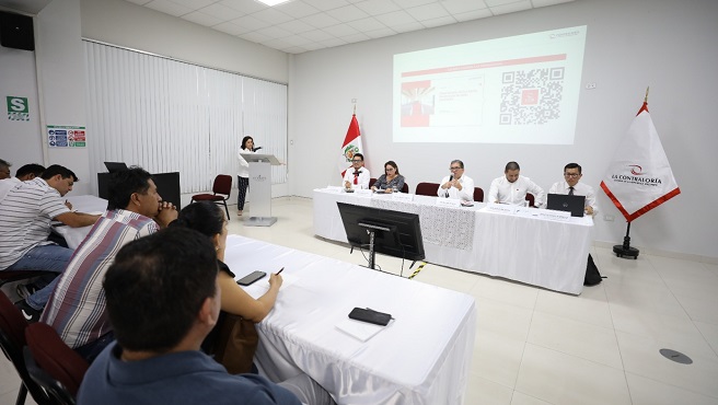 Continuando con las jornadas de Despacho Contralor en el interior del país, el titular de la Contraloría General de la República, Nelson Shack, llegó a la región San Martín para sostener una reunión técnica de trabajo con autoridades regionales, municipales, congresistas y representantes de entidades públicas de dicho departamento para presentar un diagnóstico de las obras publicas paralizadas en la región y les planteó trabajar de manera conjunta para impulsar la reactivación de 32 de estas obras para poder culminarlas y así ponerlas a disposición de la población.