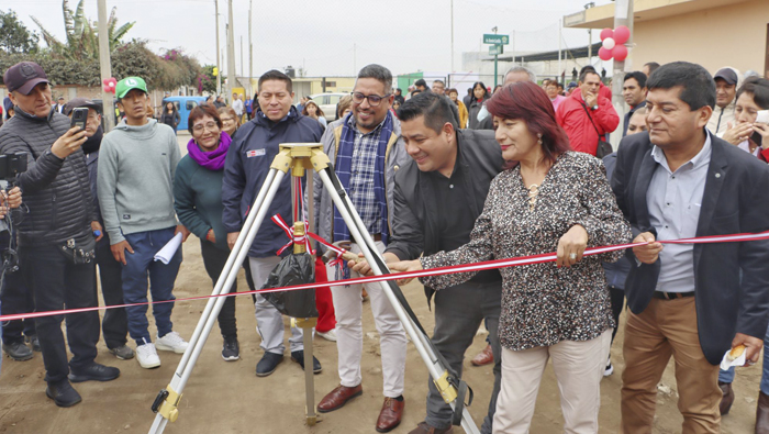 Rosa Vásquez inaugura obra de servicios de agua potable y alcantarillado en urbanización San Patricio en Paramonga 