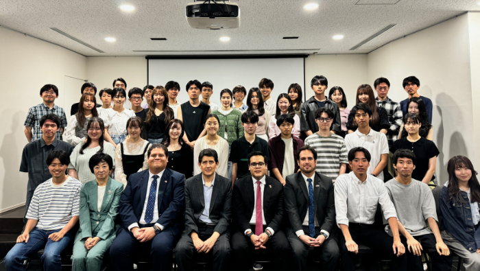 Embajada del Perú en Japón fortalece lazos de cooperación con la Universidad de Keio