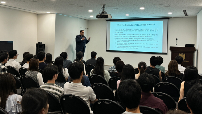 Embajada del Perú en Japón fortalece lazos de cooperación con la Universidad de Keio