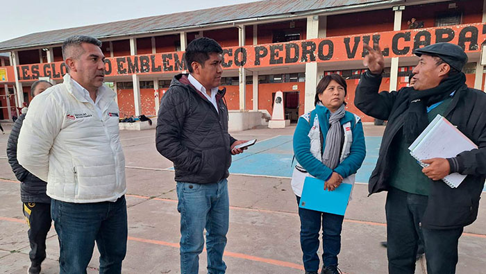 En Azángaro nos reunimos con comunidad educativa de la IE Pedro Vilcapaza