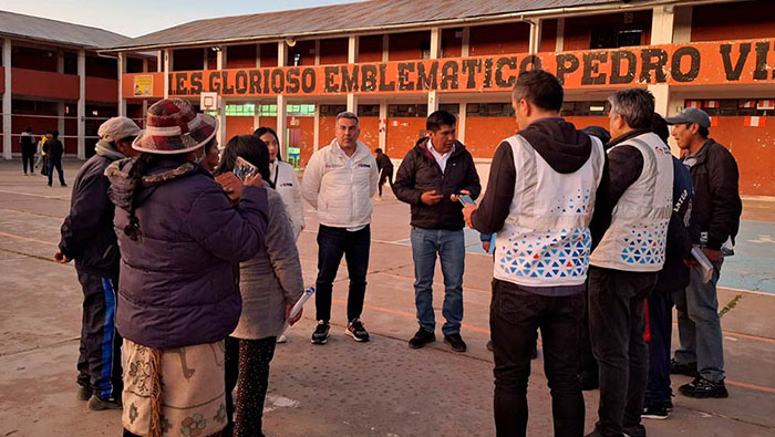 En Azángaro nos reunimos con comunidad educativa de la IE Pedro Vilcapaza