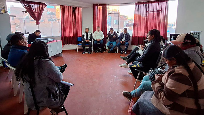 En Azángaro nos reunimos con comunidad educativa de la IE Pedro Vilcapaza