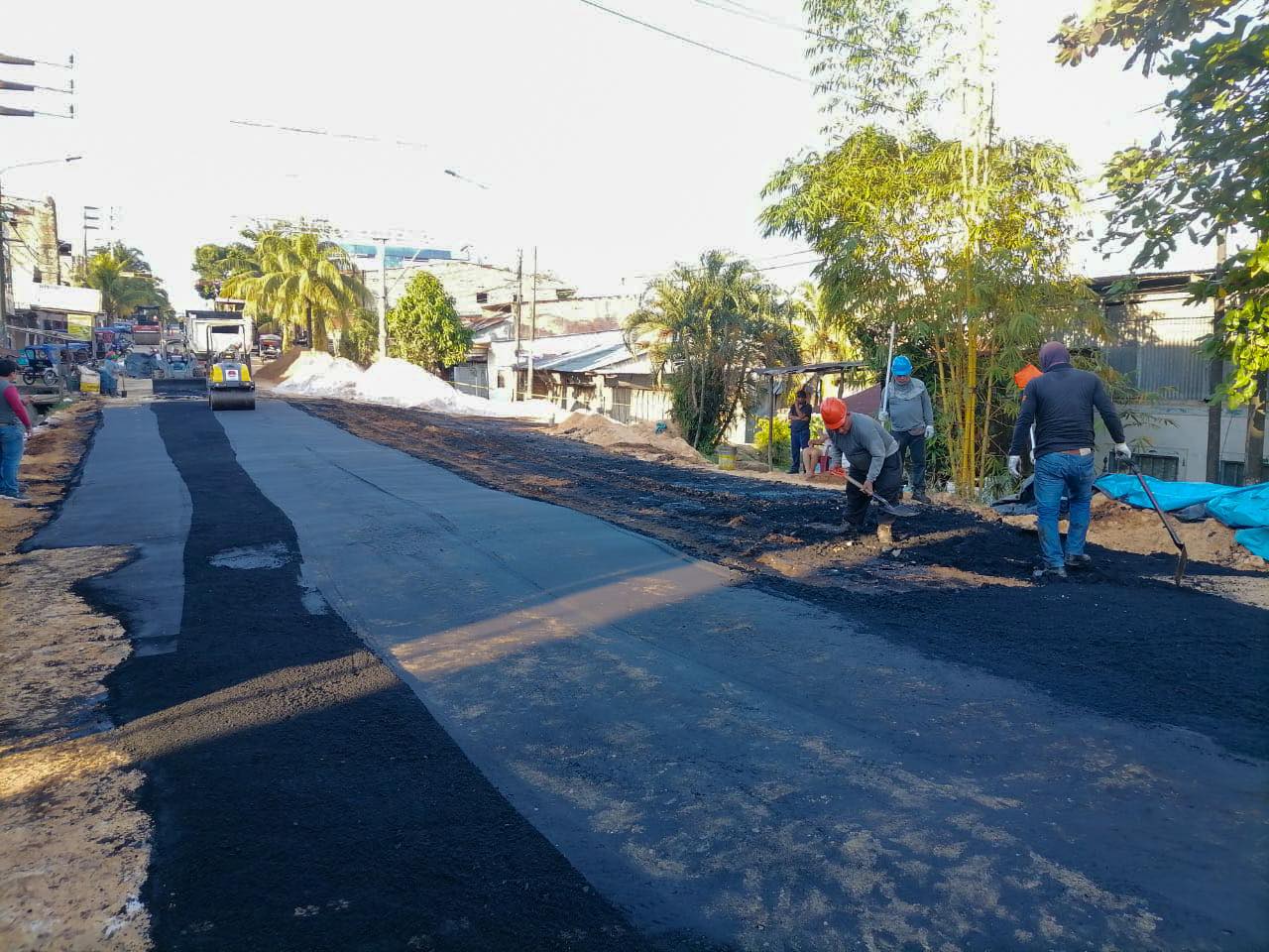 Iniciaron con el asfaltado de la Avenida Participación cuadra 10.