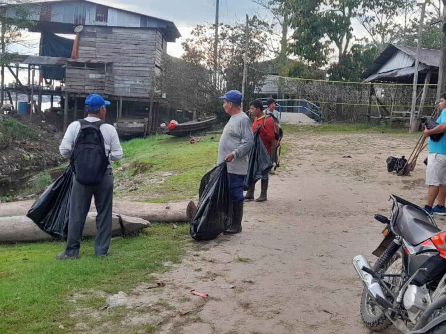  La Municipalidad Distrital de Belén a través de la Sub Gerencia de Gestión Ambiental realizó una minga de limpieza en el Caserío San Andrés