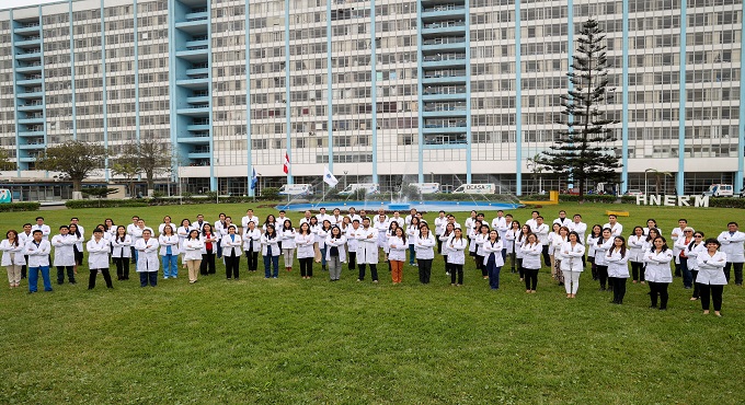 EsSalud: Hospital Rebagliati formó a 123 nuevos médicos especialistas listos a atender a pacientes en todo el país