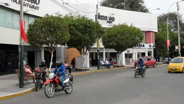 Embanderan Piura