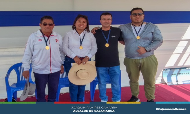 📌Con la participación de los regidores Segundo Castañeda, Jorge Rojas y la gerente de transportes Edith Chuco, se dio por clausurada la Copa Renace 2024 Interempresas de Transporte Público.
✅Esta actividad tuvo como objetivo fomentar el deporte y el compañerismo entre las asociaciones de transporte público, destacando la importancia de la integración y el trabajo en equipo en el sector.
🤝Agradecemos la participación de todas las empresas de transporte por haber participado activamente.
1er. Puesto: E.T. Luis Rebaza Neyra
2do. Puesto: E. T. Emtrasermu
3er. Puesto: Taxi Regional
4to. E. T. Ventanillas Tours