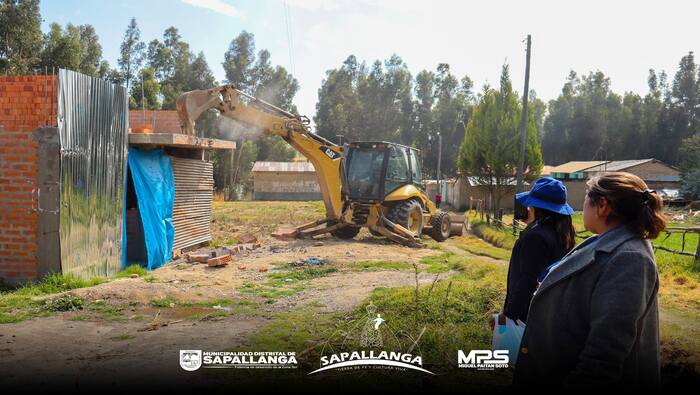 ¡¡Dando cumplimiento a disposisiones Municipales, Respetemos las vias normadas!!
