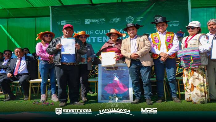 Sapallanga presente en el Lanzamiento del Parque del Bicentenario.