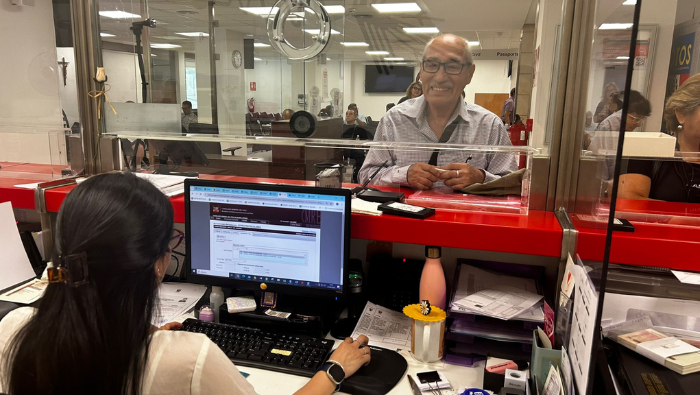 Consulado peruano en Madrid organiza segunda jornada de atención especial para adultos mayores