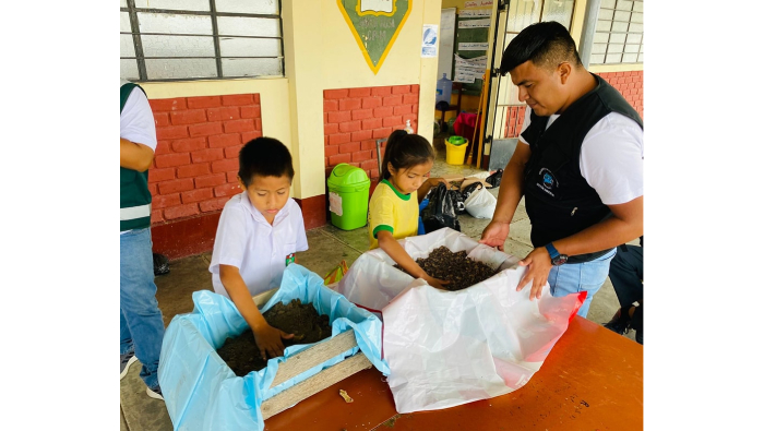 MDT llega a C.P Santa Rosa con talleres de preparación del abono orgánico (COMPOST)