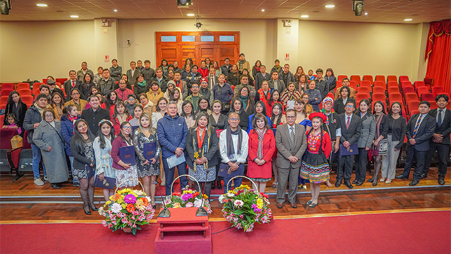 Corte Superior de Justicia de Cusco presentó Festival "Media Hora de Poesía Volumen II 2024"