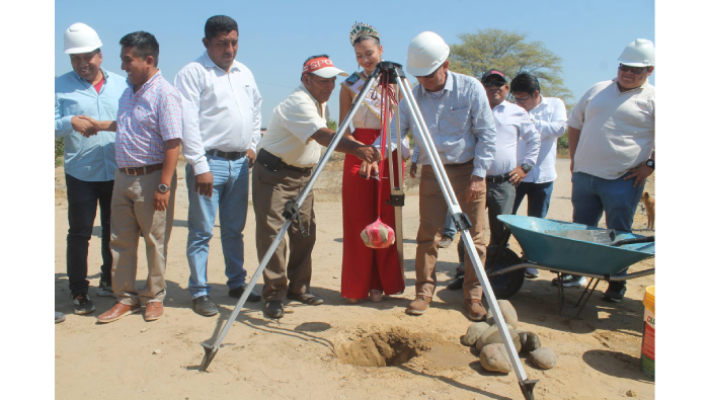 Alcalde Segundo Melendez coloca la primera piedra para renovación del puente vecinal nuevo Horizonte en C.P Valle de los Incas