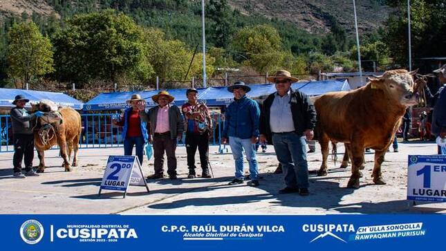 Con motivo de conmemorar el 38° Aniversario de la Comunidad de Paropujio, hoy viernes 28 de junio del presente año, se desarrolló con éxito la Feria Agropecuaria Comunal Paropujio 2024
