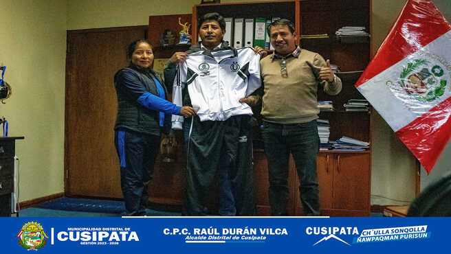Entrega de buzos a universitario junior de cusipata y club deportivo juventud de tintinco
