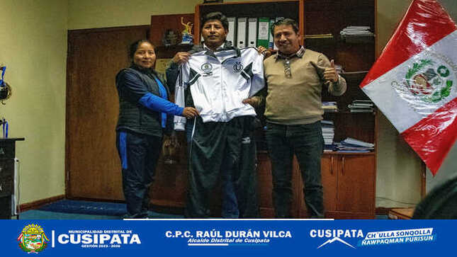 Entrega de buzos a universitario junior de cusipata y club deportivo juventud de tintinco